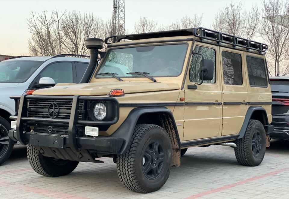 奔驰大g与丰田陆巡对比,奔驰g各个型号哪个适合越野