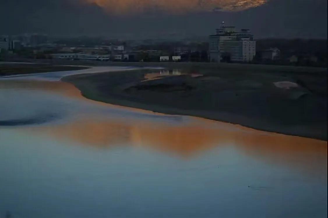 永远的西藏歌曲,冬日的拉萨河