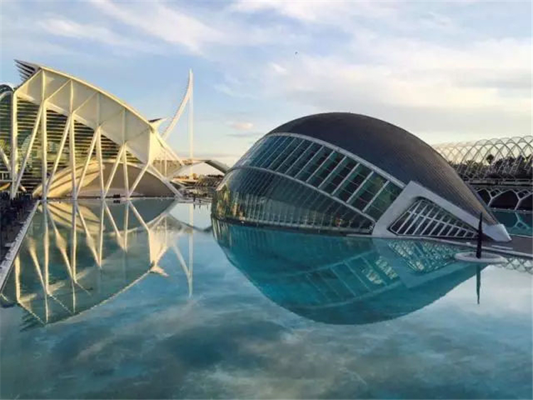 伯克利音乐学院有什么特点,伯克利音乐学院有几所