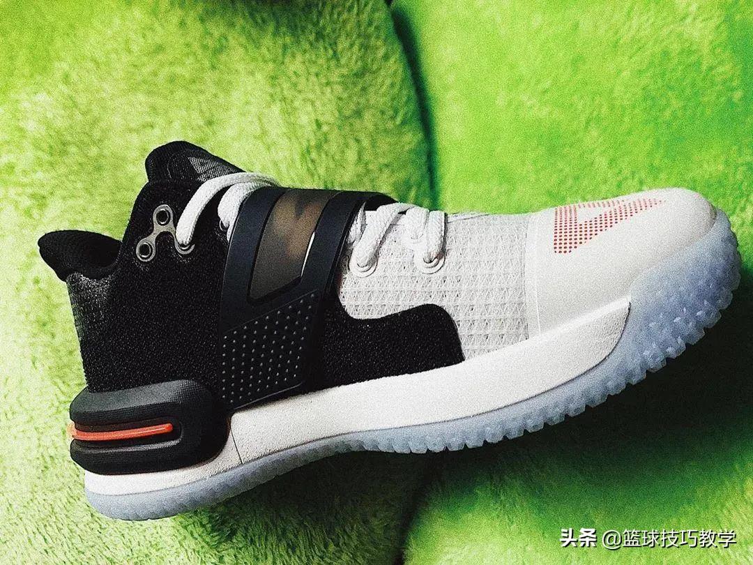 球鞋推荐匹克闪现该怎么选,匹克闪现4力量版适合后卫吗