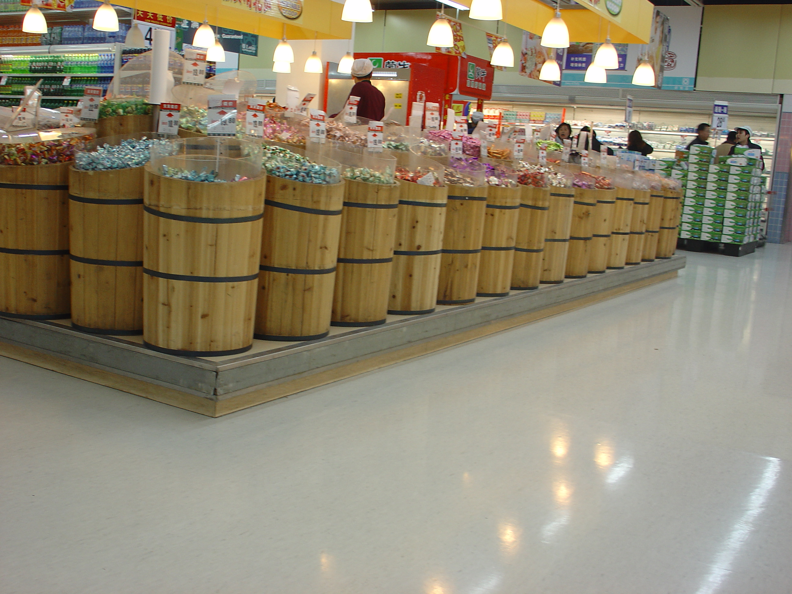 哪种pvc地板比较耐磨,pvc地板的uv层和耐磨层是什么材料