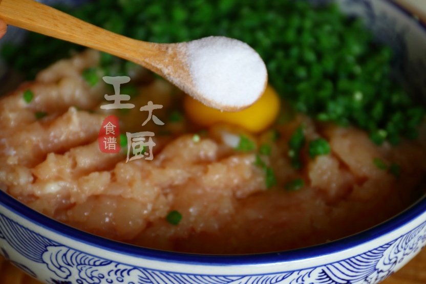 炸鸡肉丸子怎么做才能酥脆,酥炸鸡肉丸