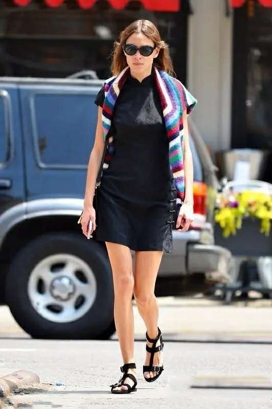 鞋子不是越贵越好，学会按“脚型”来挑选，才能穿的舒适又好看