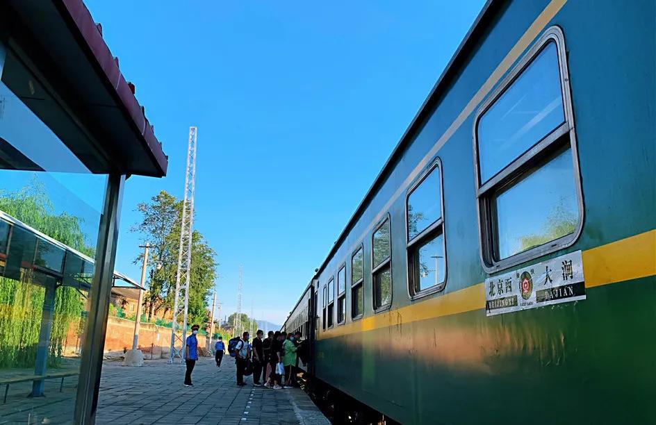 最低价只要1块钱的慢火车,最低火车票价多少钱