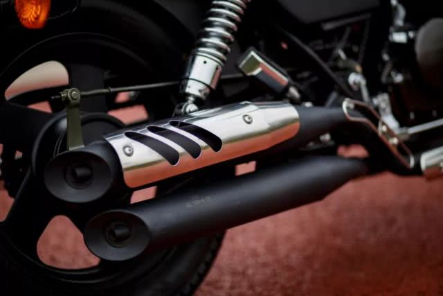 1.68万元的国产太子车,造型经典,250cc水冷引擎,极速114