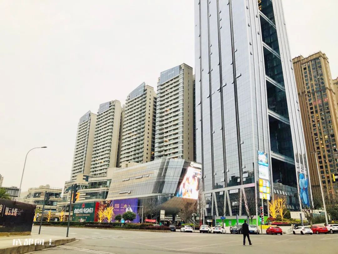 起拍价15600元/㎡!成都会捅破土拍的天花板吗?