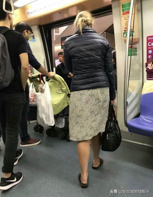 新加坡冻成狗,新加坡狂风暴雨来袭