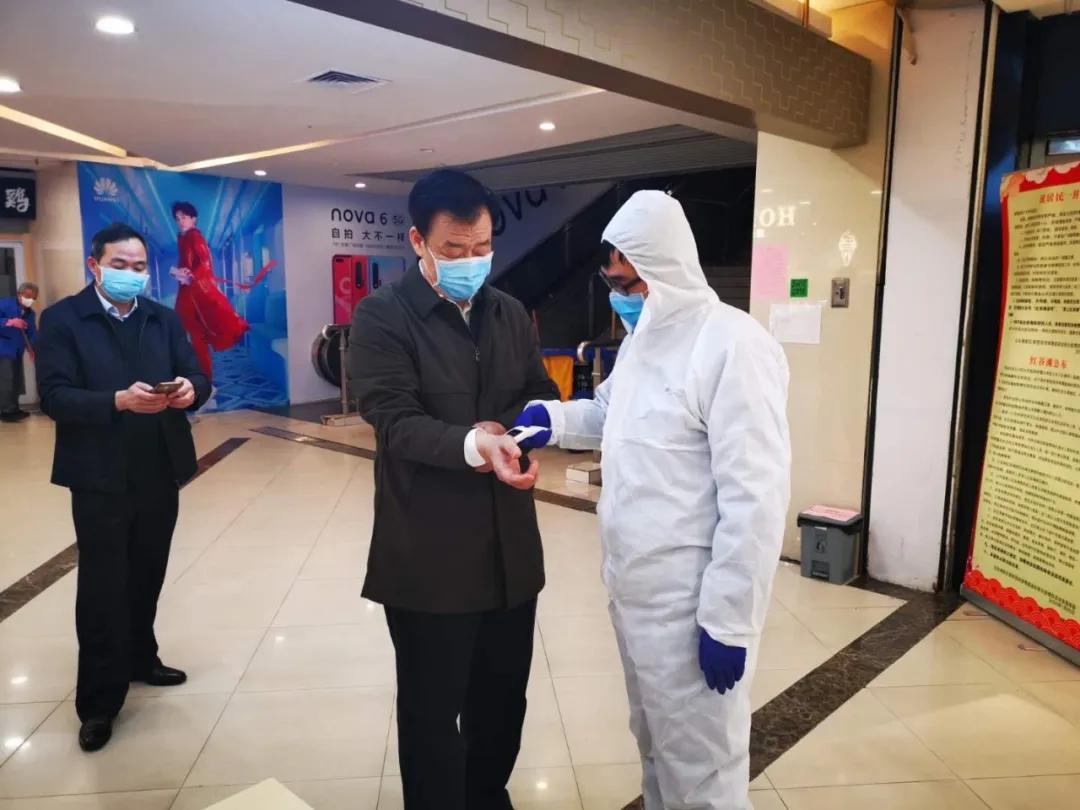 进市场、看公交、乘地铁、访药店、到小区，刘奇书记在南昌暗访