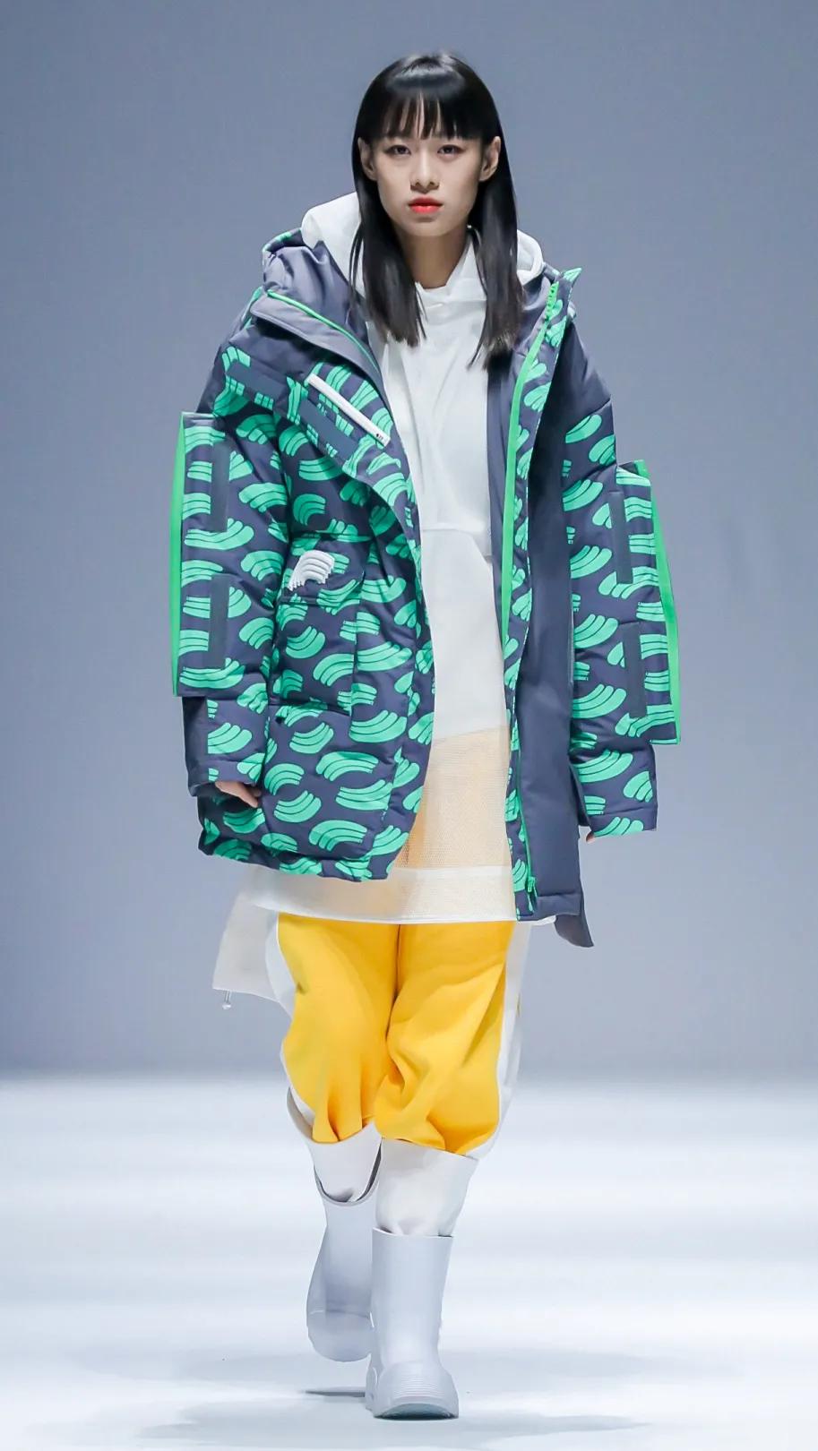 2021秋冬女装款式流行趋势,2018秋冬趋势报告巴黎时装周