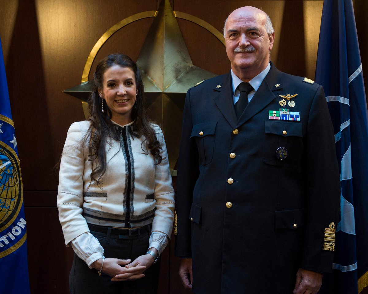 20岁获王子倾心,32岁被扫地出门,36岁时灰姑娘迎来第二春