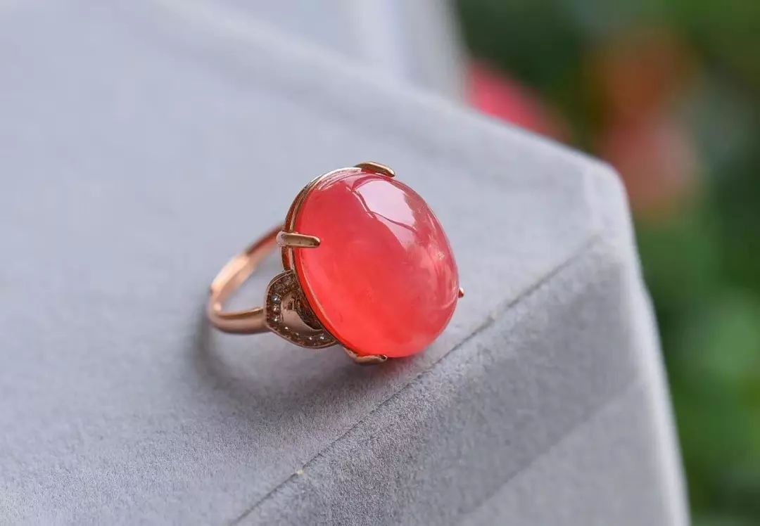 什么颜色的金色招财,橙色和黄色哪个更招财一些