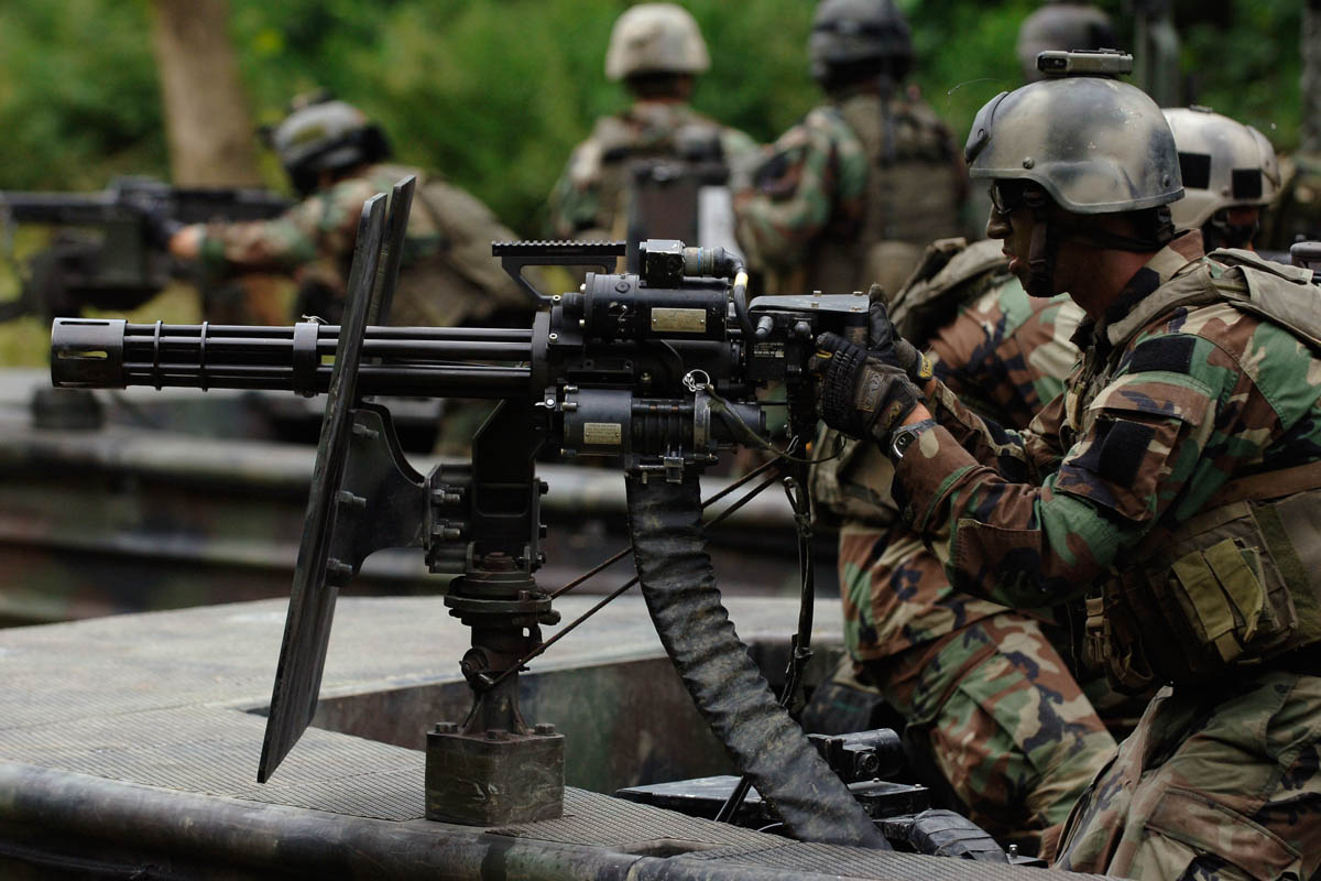 珠海航展14.5毫米三管转管机枪,新型轻机枪珠海航展