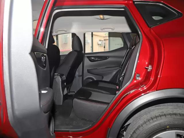 逍客跟马自达cx4哪个好,马自达cx4与逍客哪个更好