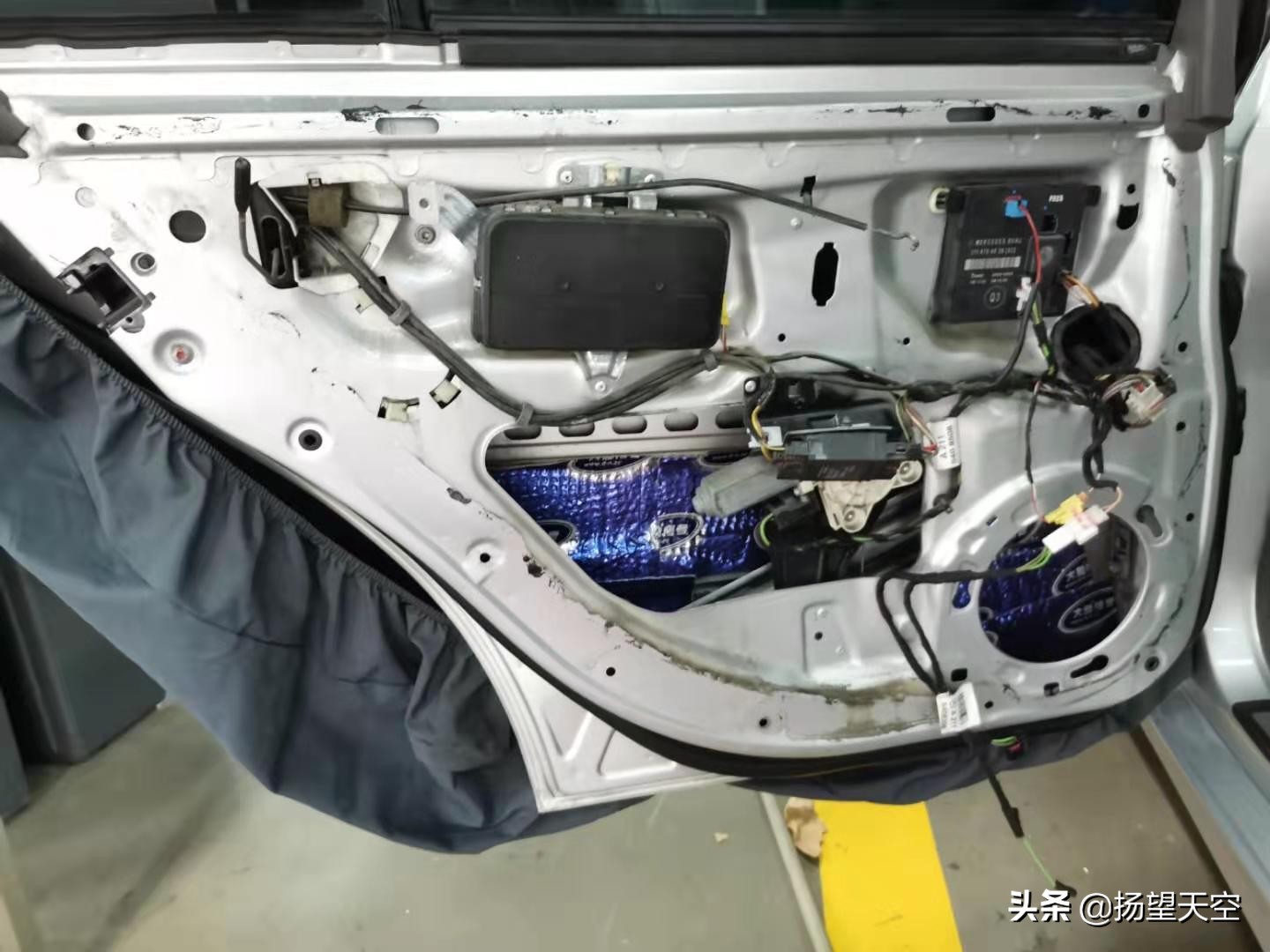 请问奔驰e280的详细资料,奔驰e280是操控还是舒适