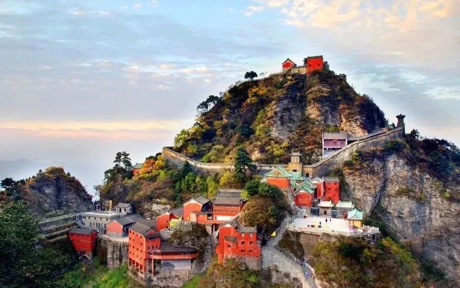 所有援鄂医疗队湖北免费旅游,援鄂医务人员最新视频