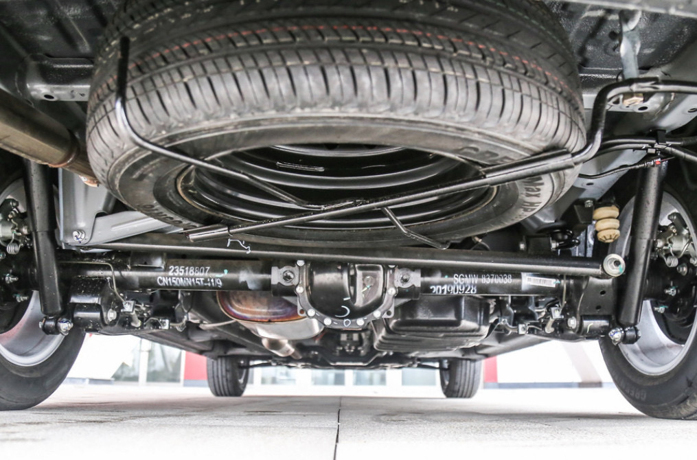 五菱宏光plus评测柴油版,五菱宏光plus新款测评