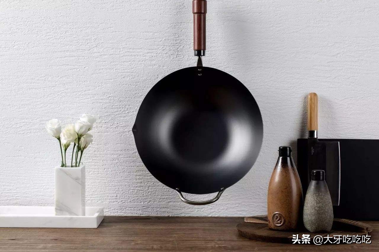 铁锅开锅后铁锅还是糊锅怎么办,开锅时为什么会糊锅