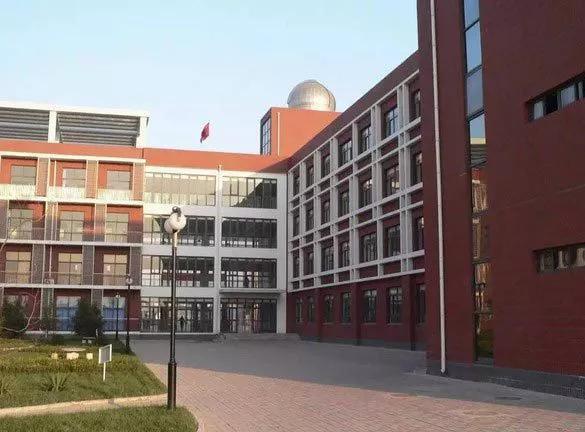 探校小学,鞍山道小学和模范小学