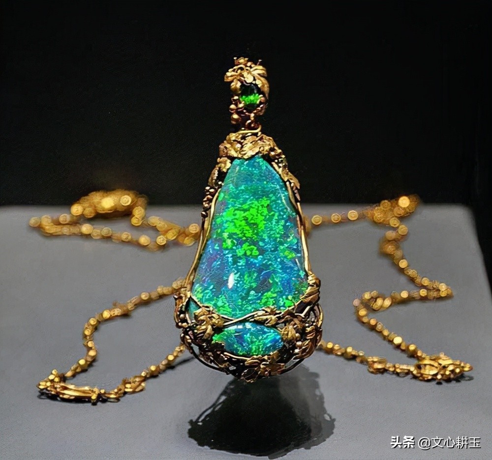 世界上最昂贵的宝石之一——欧泊