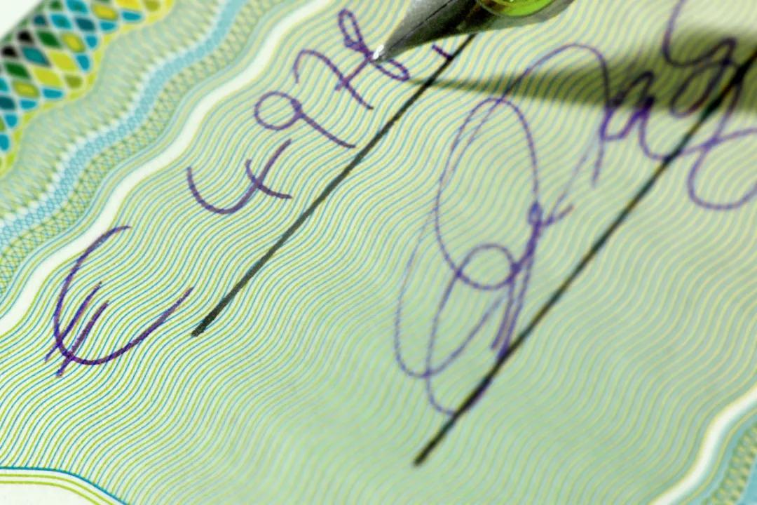 拆迁支票要怎么才能取出来,拆迁银行存单的钱怎么取出来