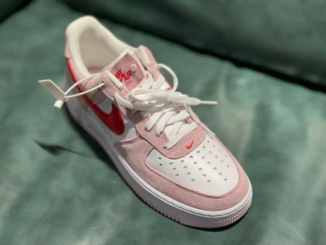 af1情人节为啥是权志龙同款,权志龙nikeaf1联名小雏菊多少钱