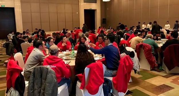 丰田车友会和mini车友会,宝马mini车友会对比照