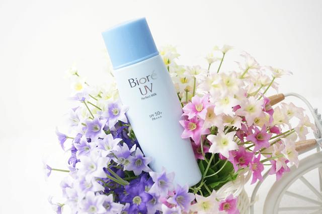 滋润肌肤的保湿乳液,温和无刺激的清爽保湿乳液