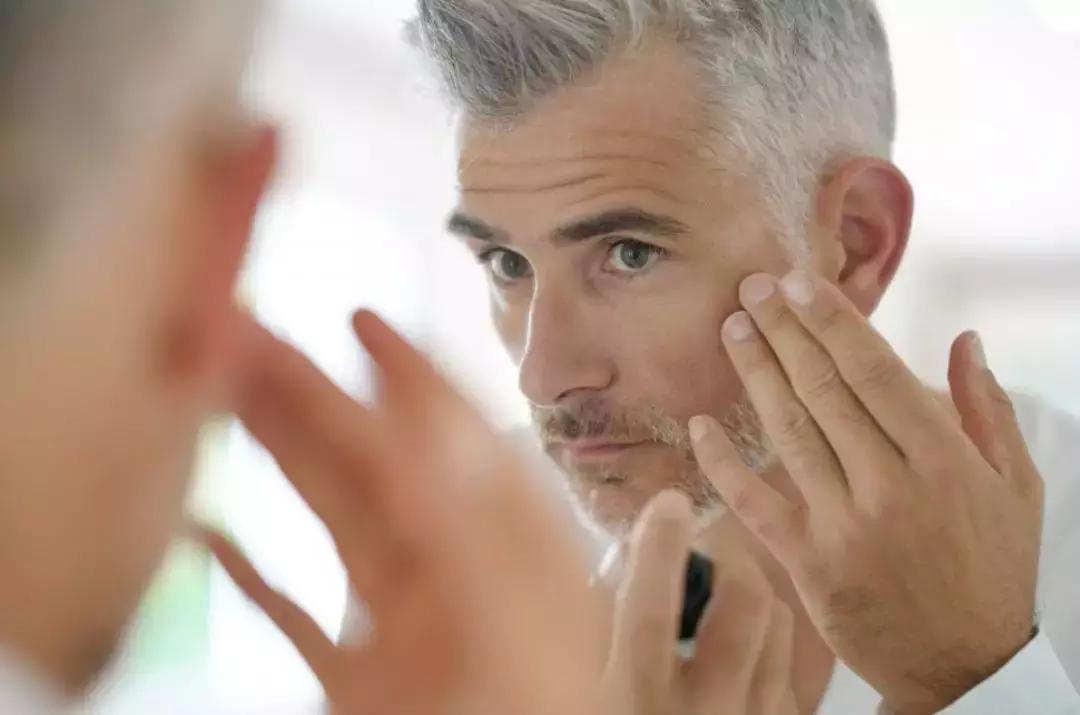 男士爽肤水的正确用法,男士要不要涂防晒