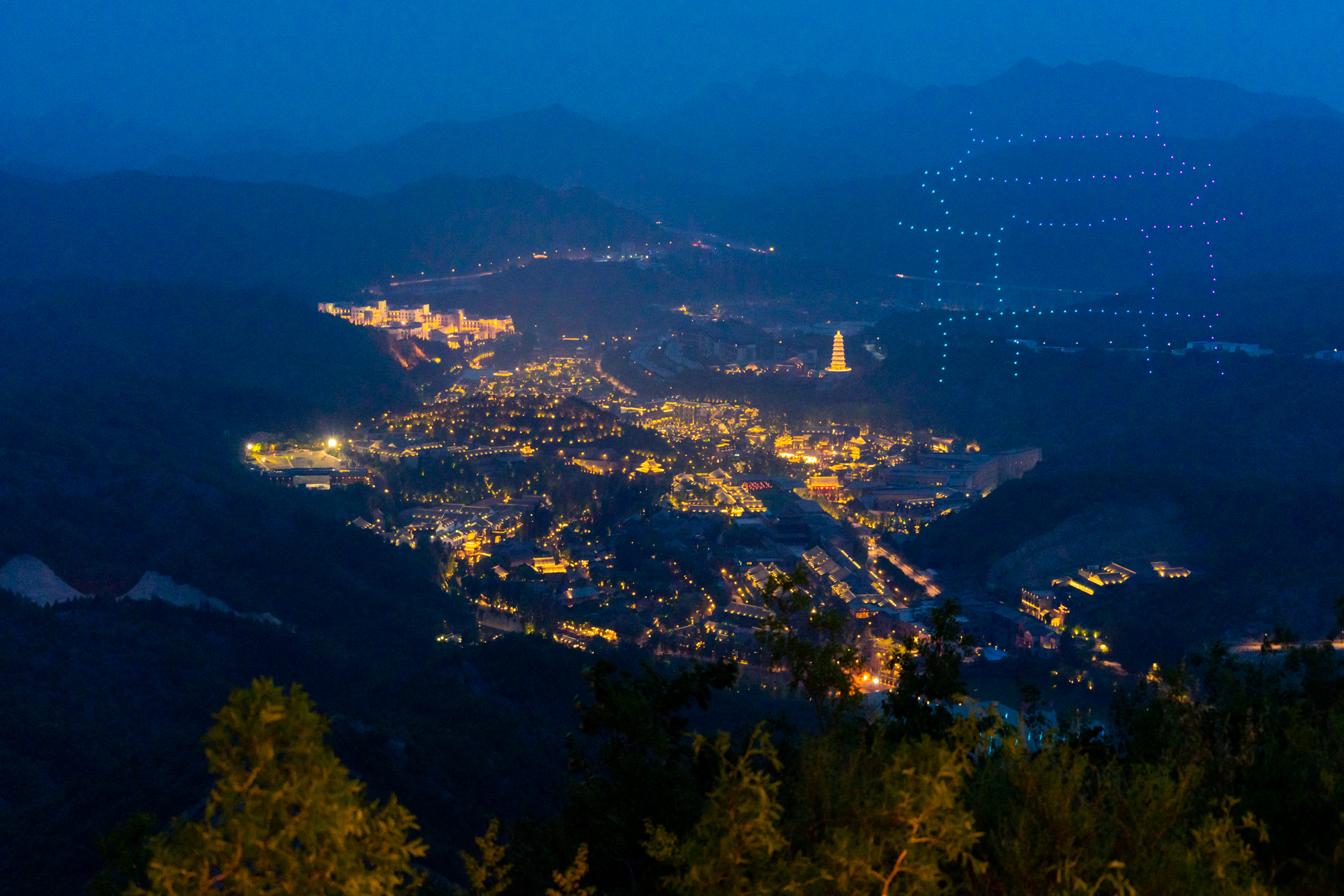 司马台长城的壮观雄奇+北方人的梦里水乡,都在这座京郊水镇了