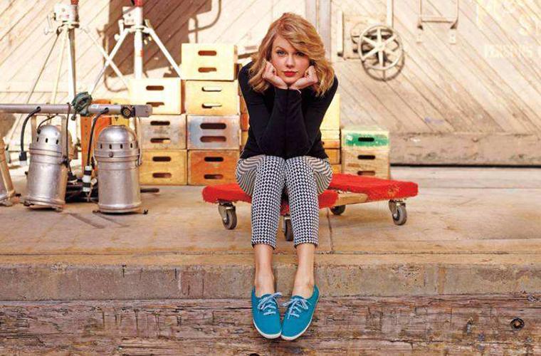 范斯经典板鞋搭配牛仔裤,范斯的鞋都会磨脚吗