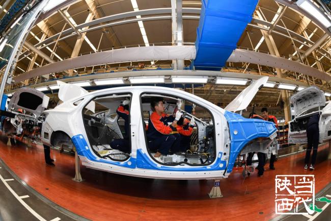 吉利为什么买戴姆勒,为什么吉利喜欢跑车