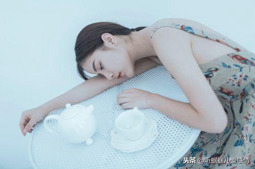 51岁母亲和30岁儿子睡在一起，乍一看到，你们心里什么反应？