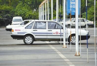 现在考驾照有多难,驾照考得艰难的人真的很笨吗