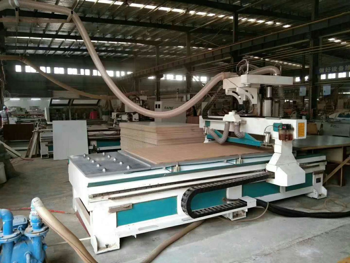 柜子是木工做的好还是定制的好,柜子定制的好还是木工做的好