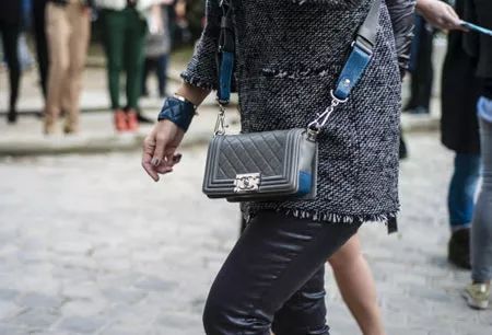 10款永不过时的包包 (十款必备经典包包)