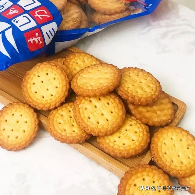 年货糖果俄罗斯紫皮糖,年货饼干俄罗斯