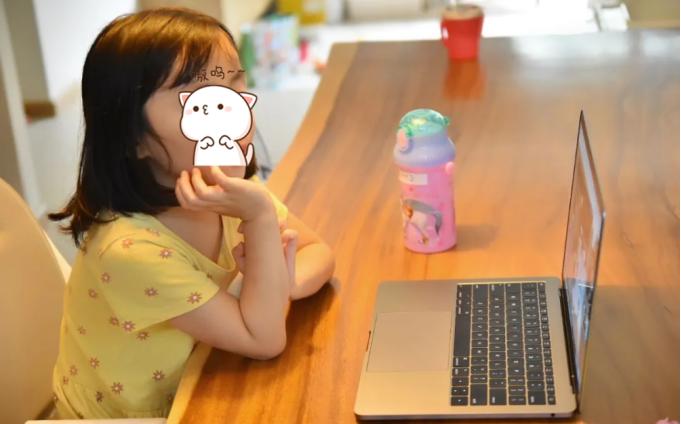 稳居在线少儿英语小班课头部赛道,魔力耳朵有哪些特点优势?