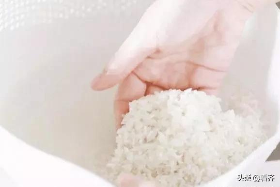 香喷喷的米饭软糯香甜,喷香软糯的米饭