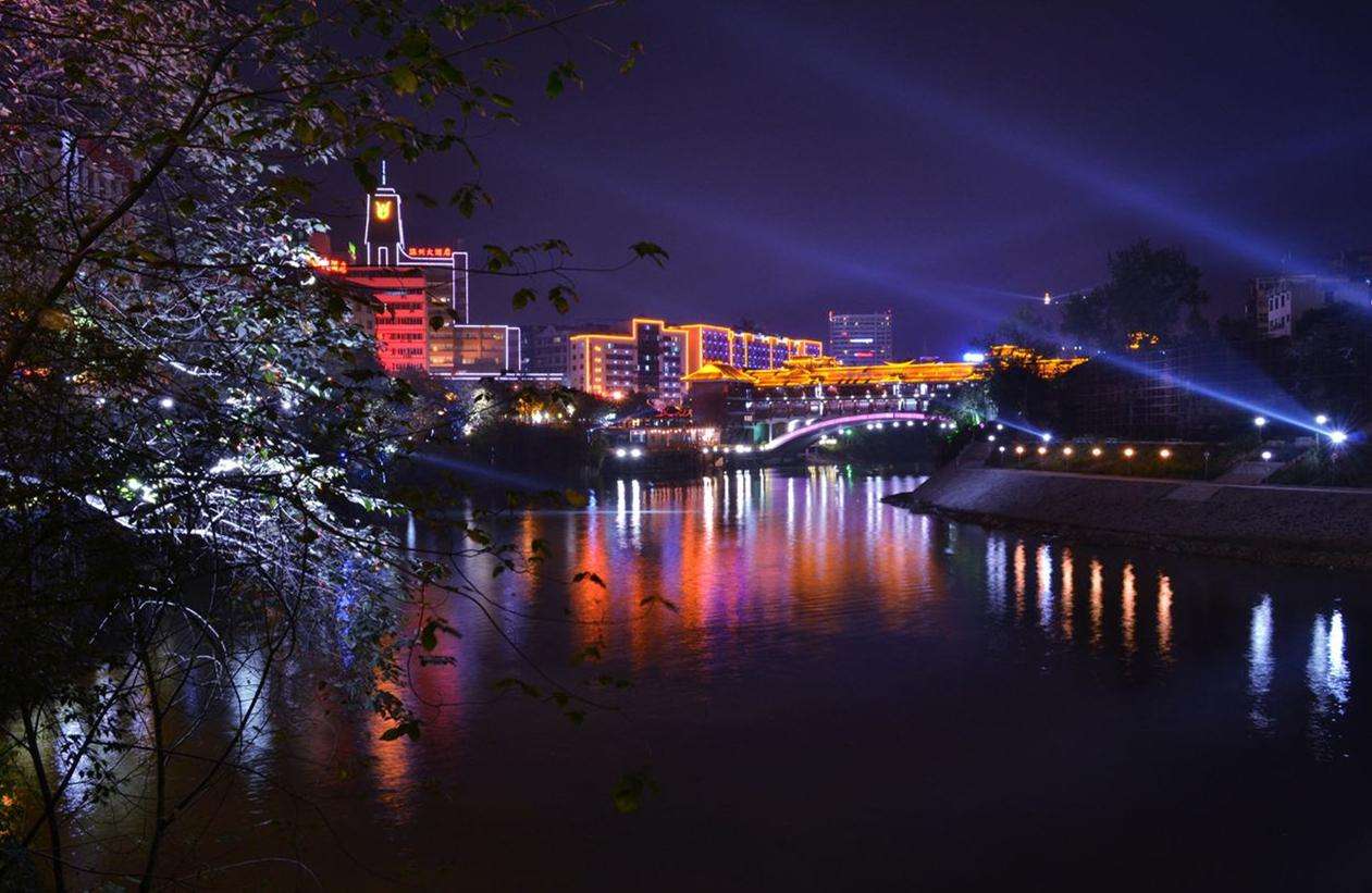 贵州毕节和四川哪个城市可以对比,毕节和安顺哪个发达