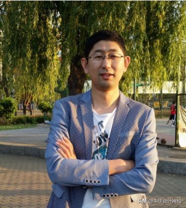 励志!14年财务工作,年薪30万,全心投入过中级3科