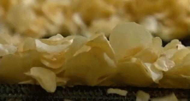 乐事辣卤鸭脖味测评,乐事辣卤鸭脖味薯片好吃吗