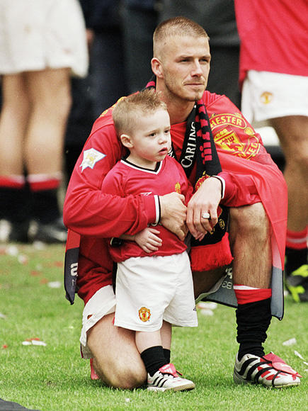 贝克汉姆儿子啃老吗,贝克汉姆和三个帅气儿子