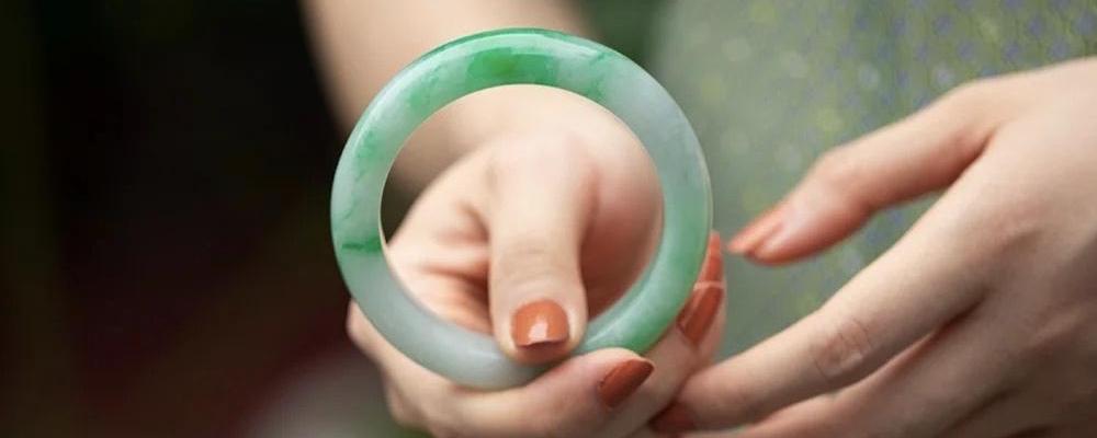 如何挑选玉镯,怎么挑选适合自己的玉镯