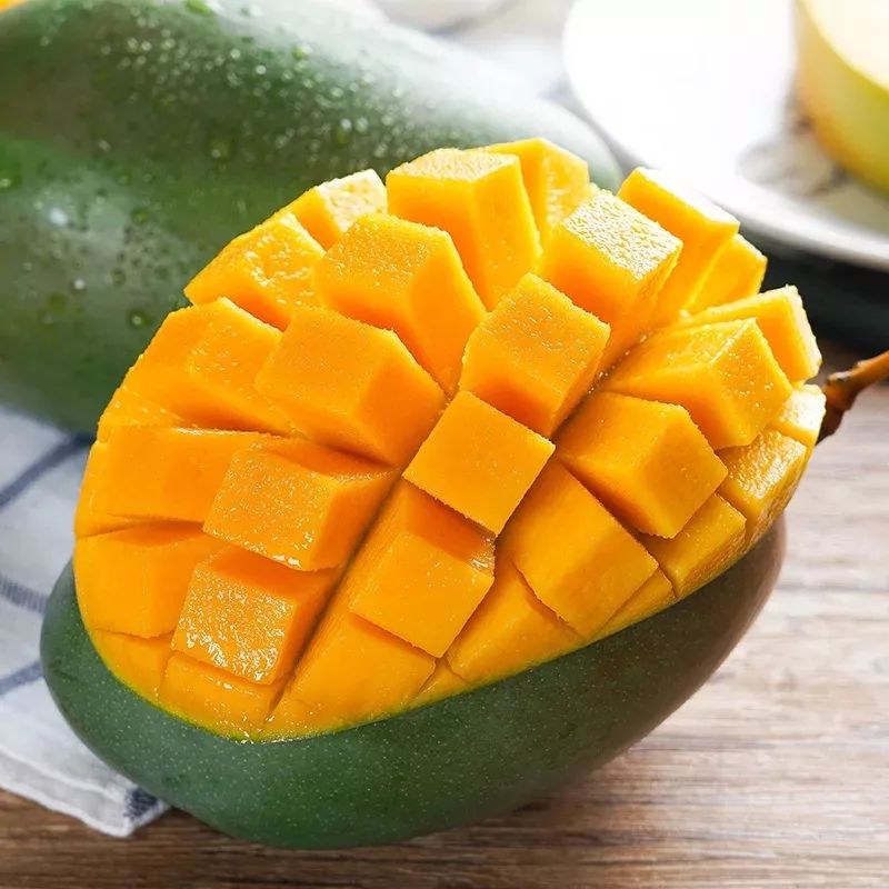 芒果蘸酱油的最佳吃法,芒果蘸辣椒是哪里的吃法