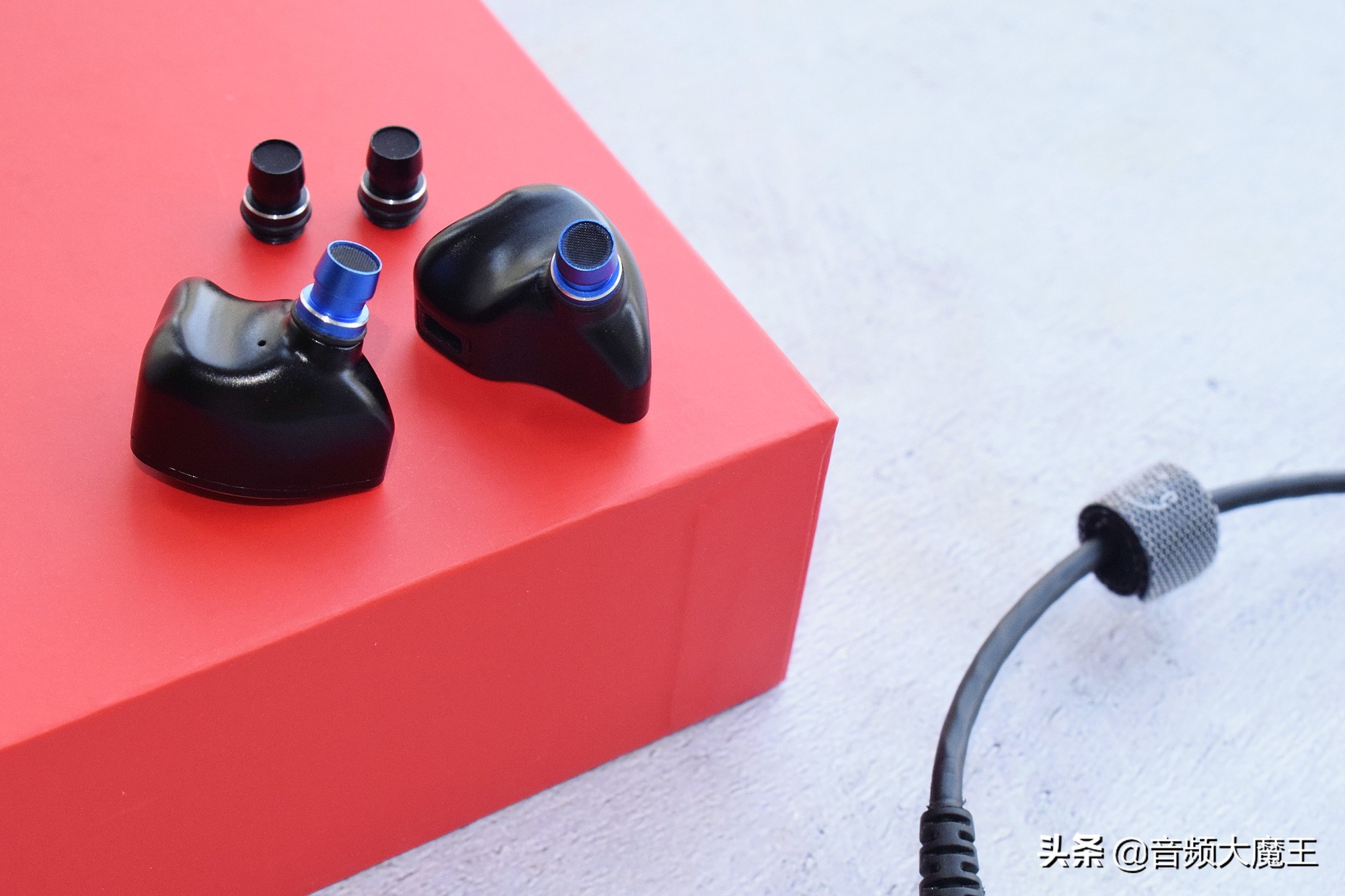 老忠耳机怎么样,老忠蓝牙耳机评测