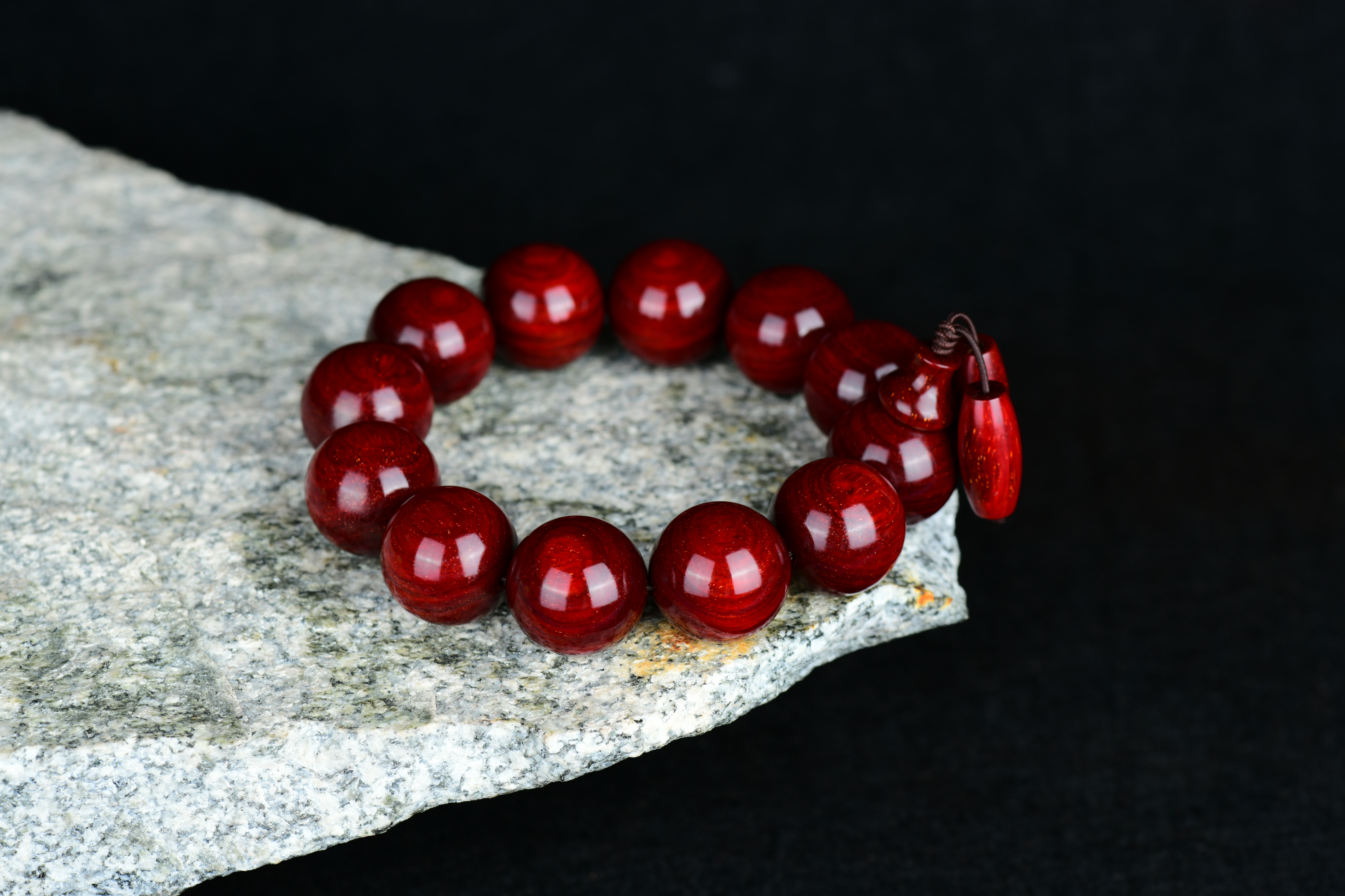 什么样的小叶紫檀木料是最好的,什么样的小叶紫檀树是最好的