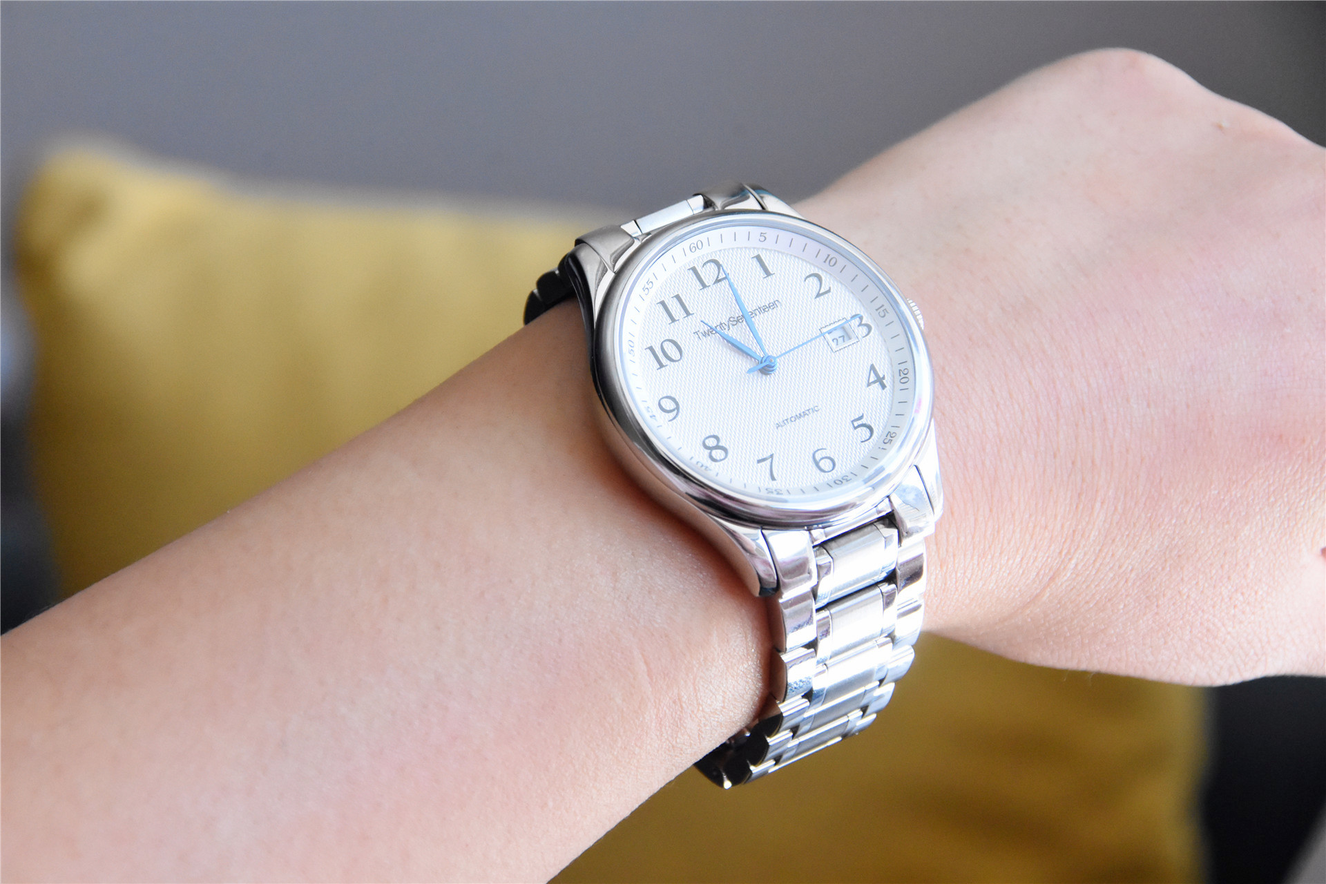 小米轻派匠心系列手表,小米有品西铁城机械手表是真的吗