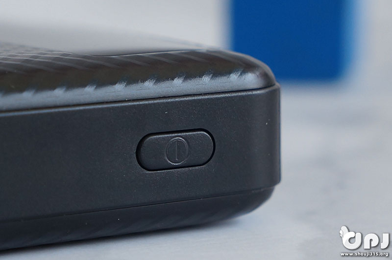 20000mah超大容量,飞毛腿f20移动电源拆解