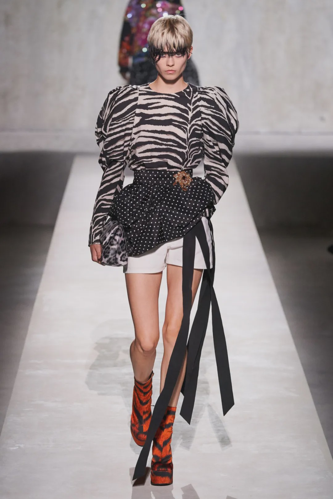 dior璞圭汗鐨崏,dior璞圭汗濂抽瀷