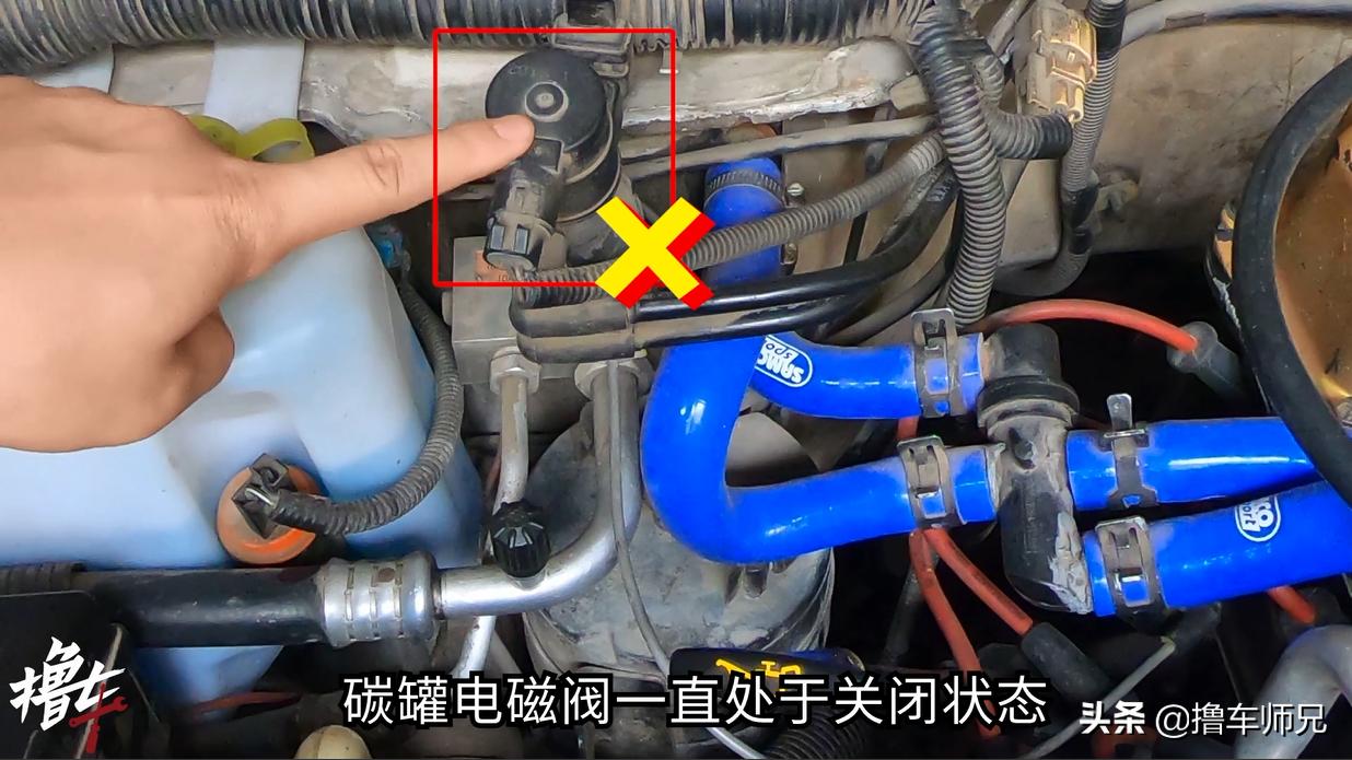 小车有汽油味会不会自燃,车内有汽油味自燃